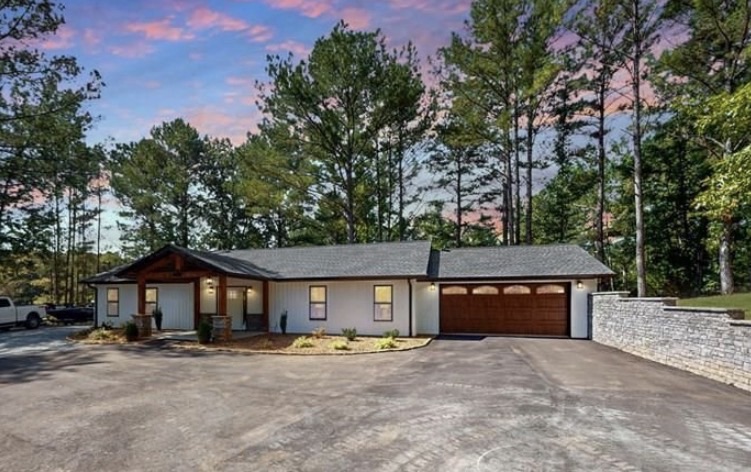 Niche Down to Scale Up: Clarksville TN Realtor Playbook